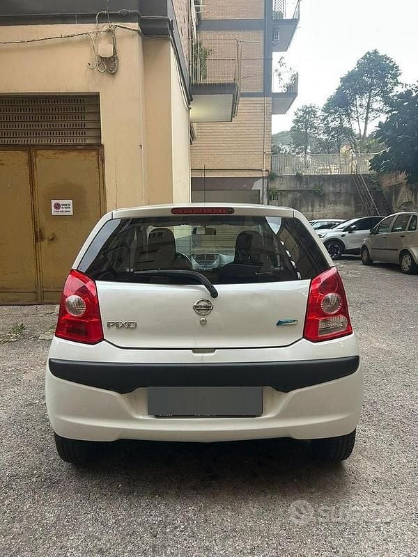 Usata Nissan Pixo 68 CV (50 kW) 2009 Bianco Utilitaria