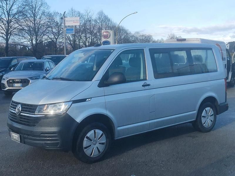 Usata VW Transporter Business 110 CV (80 kW) 2024 Argento Furgone