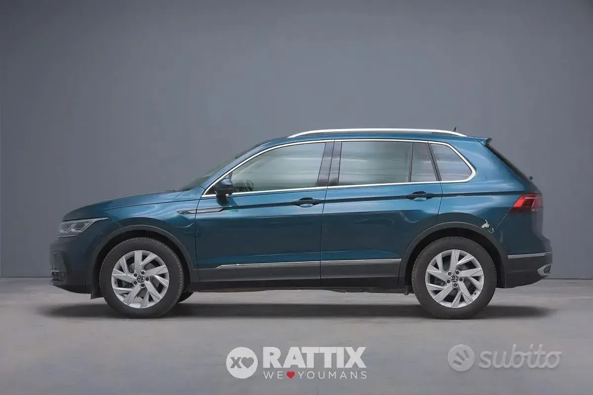 Usata VW Tiguan Elegance 150 CV (110 kW) 2022 Night shade blu SUV