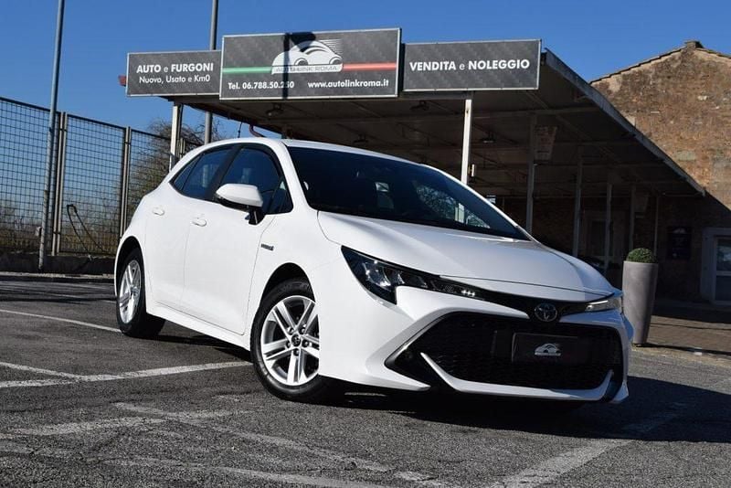 Bianco / pastello Usata 2020 Toyota Corolla Business Edition Tre volumi | 17.900 € (Buon prezzo) - Immagine 1/3