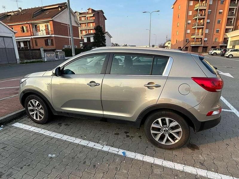 Usata Kia Sportage Active 135 CV (99 kW) 2015 Argento SUV