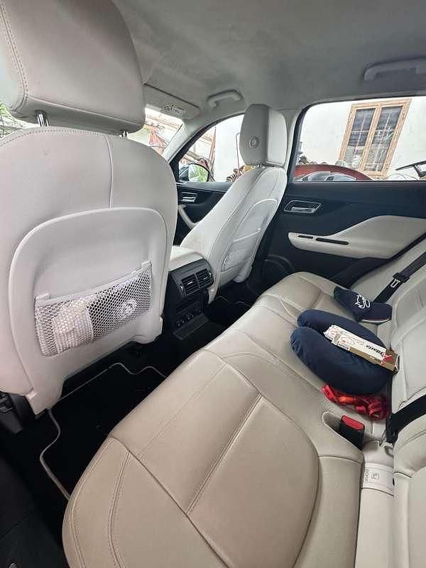 Usata Jaguar F-Pace Prestige 179 CV (131 kW) 2019 Nero SUV