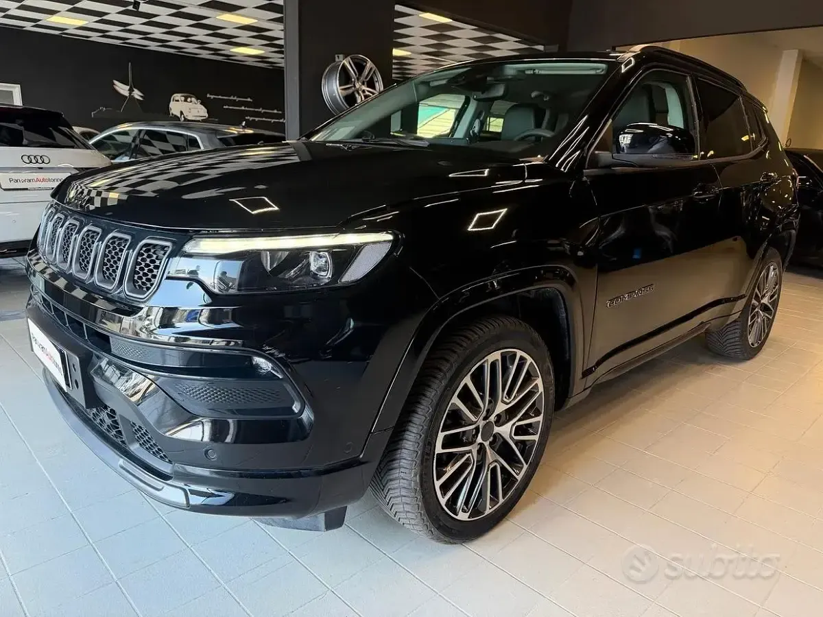 Usata Jeep Compass Summit 131 CV (96 kW) 2025 Nero SUV