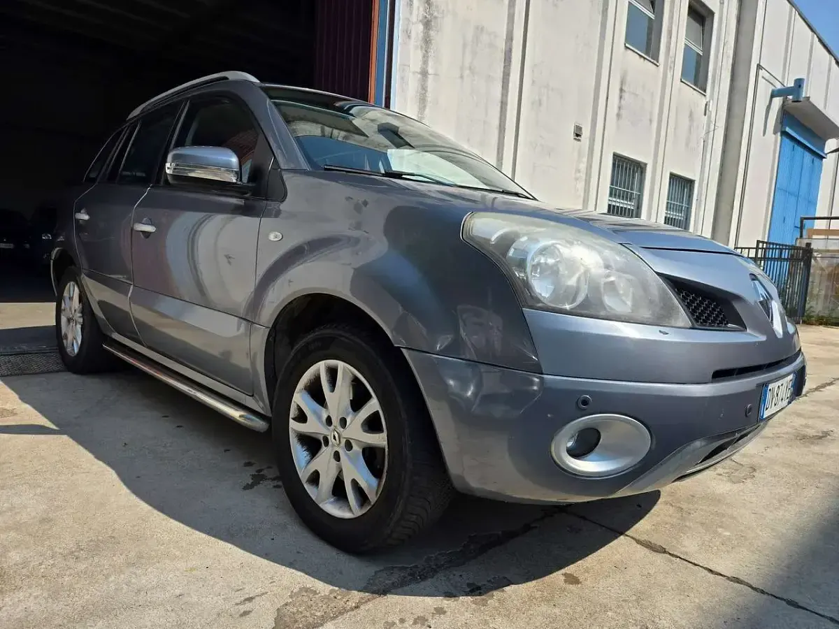 Usata Renault Koleos Dynamique 150 CV (110 kW) 2009 Grigio SUV