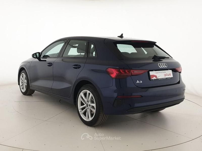 Usata Audi A3 Business 204 CV (150 kW) 2022 Blu navarra metallizzato Berlina