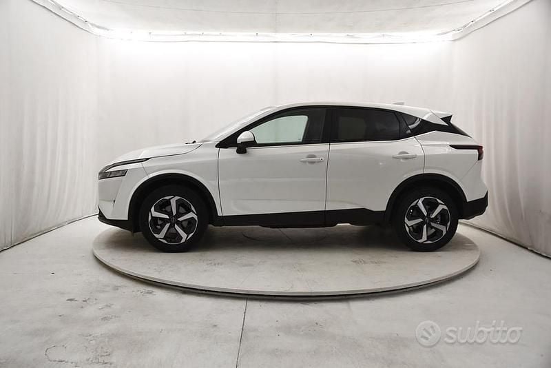 Usata Nissan Qashqai N-Connecta 140 CV (102 kW) 2023 Bianco SUV