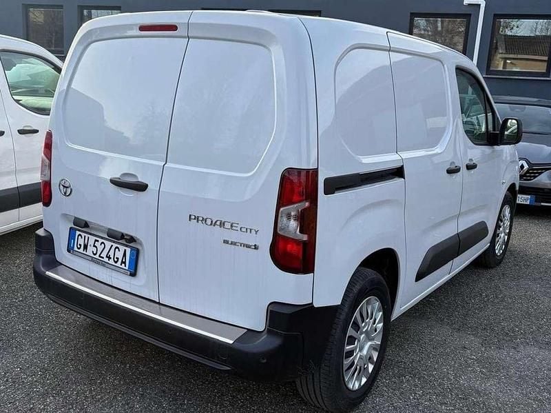 Usata Toyota Proace City City 61 kW (84 CV) 2025 Bianco Monovolume