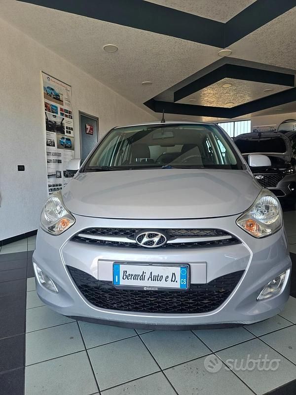 Usata Hyundai i10 Edition 69 CV (50 kW) 2013 Argento Utilitaria