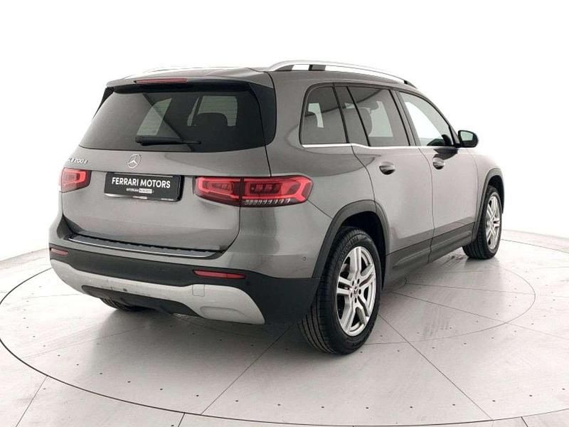 Usata Mercedes GLB200 Business 150 CV (110 kW) 2022 Argento SUV