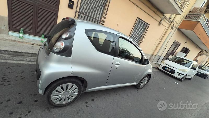 Usata Citroën C1 54 CV (39 kW) 2008 Grigio Utilitaria