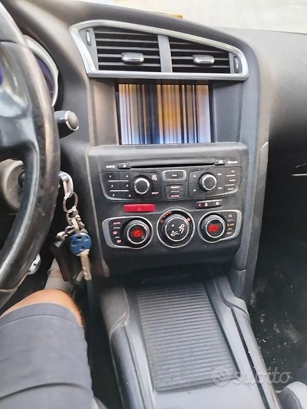 Usata 2012 Citroën DS4 Due volumi | 3900 € (Super prezzo) - Immagine 1/4