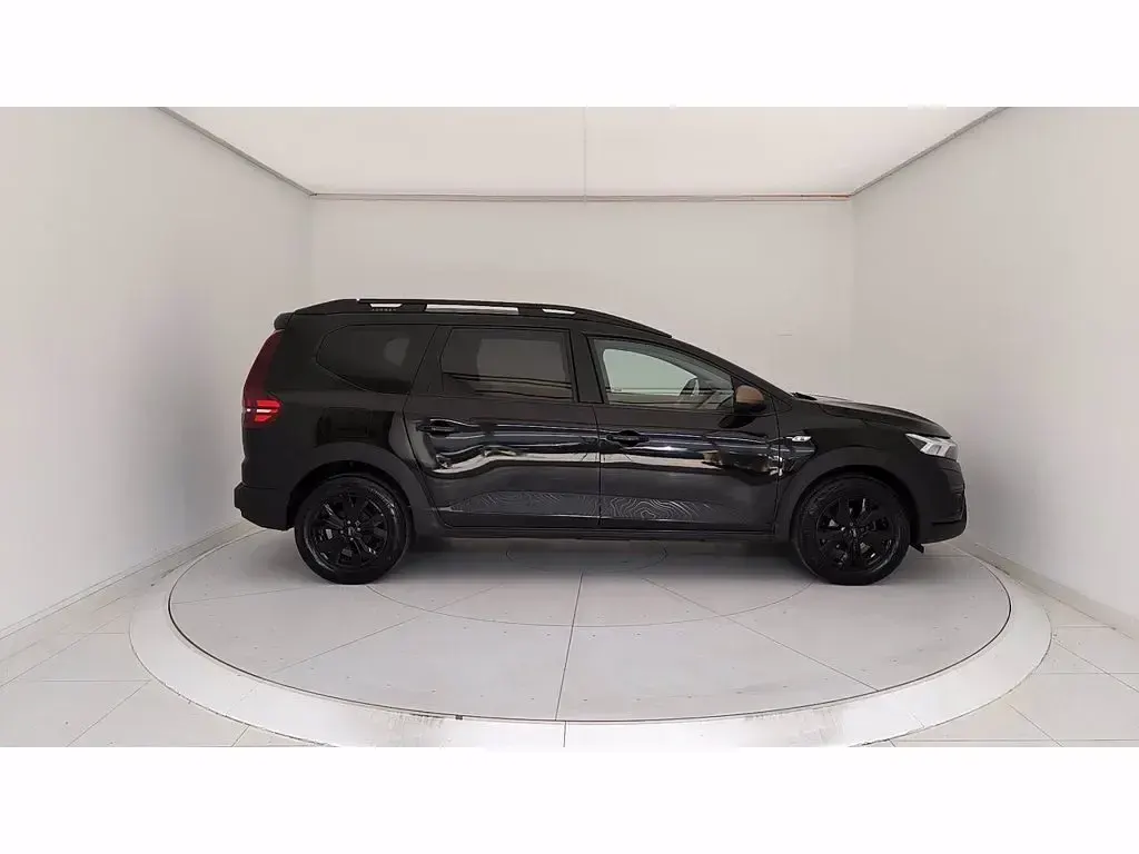 Usata Dacia Jogger Extreme 101 CV (74 kW) 2023 Nero Monovolume