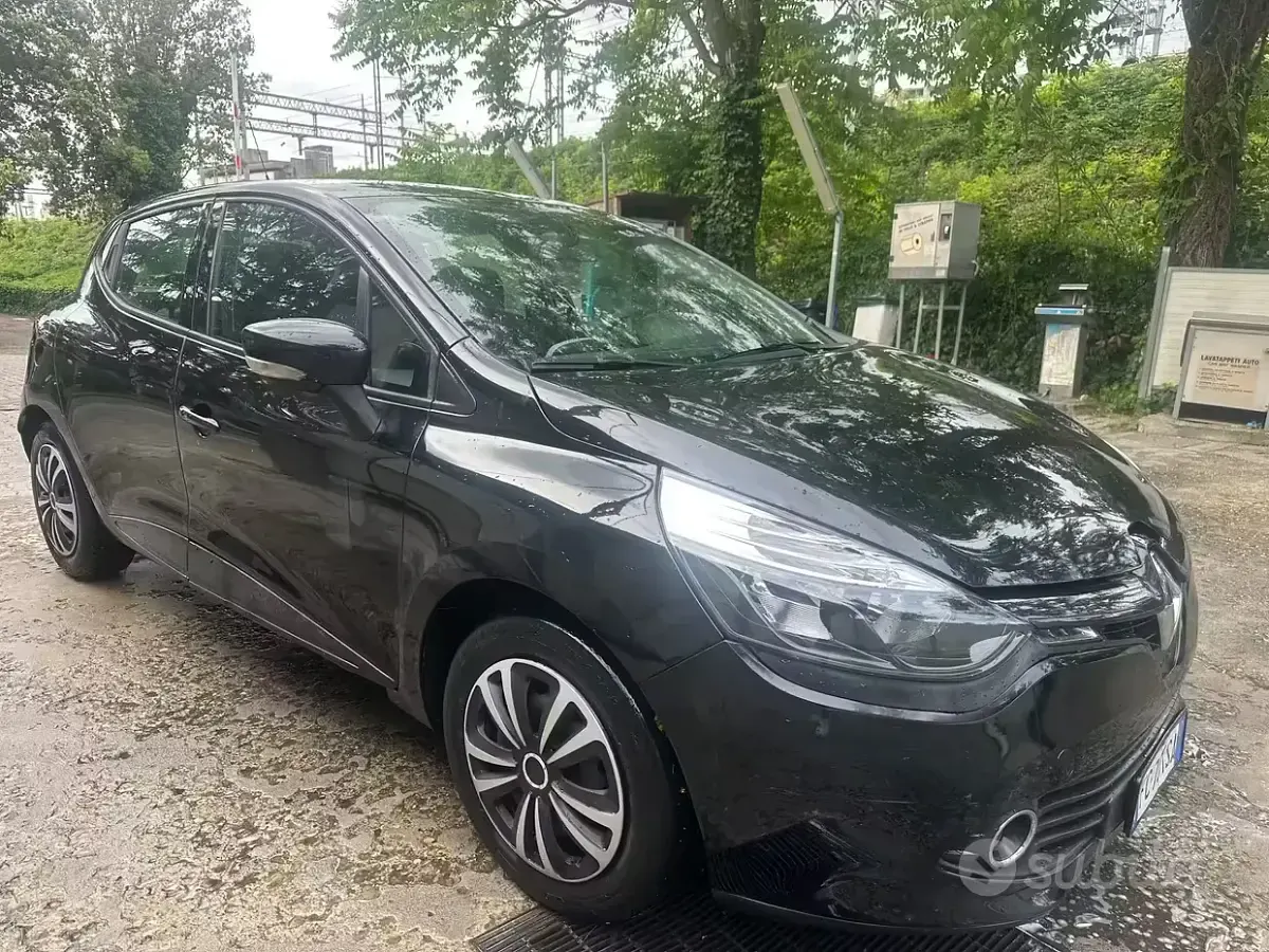 Usata Renault Clio IV Intens 75 CV (55 kW) 2016 Nero Berlina