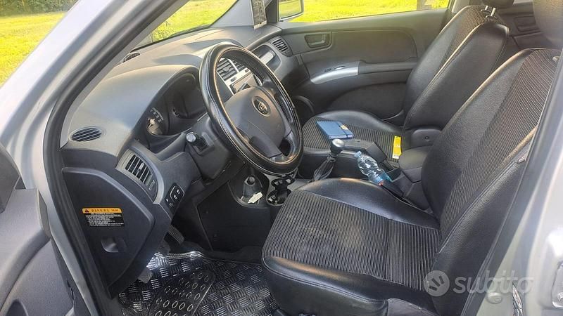 Usata Kia Carens 112 CV (82 kW) 2006 Monovolume