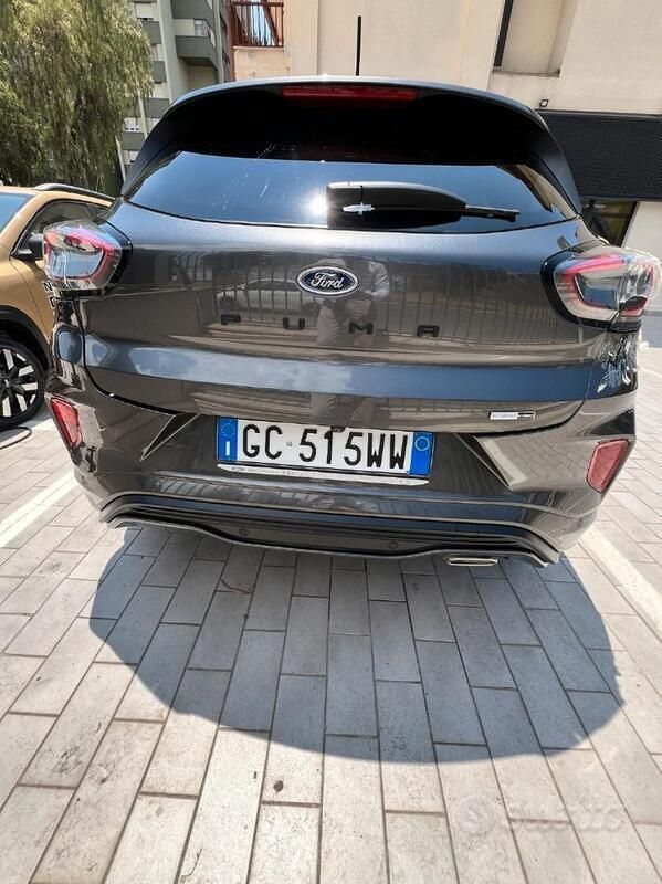 Usata Ford Puma 125 CV (91 kW) 2020 Grigio Monovolume