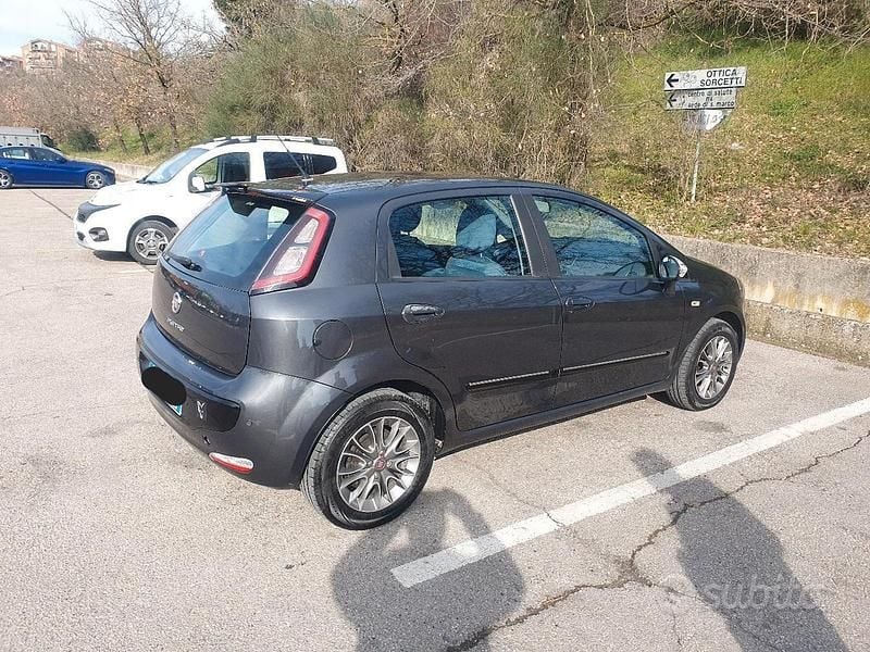 Usata Fiat Punto Evo 75 CV (55 kW) 2011 Grigio Utilitaria