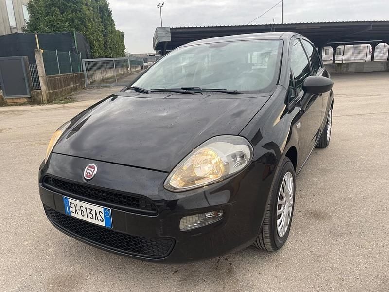 Usata Fiat Punto 74 CV (54 kW) 2014 Nero Utilitaria