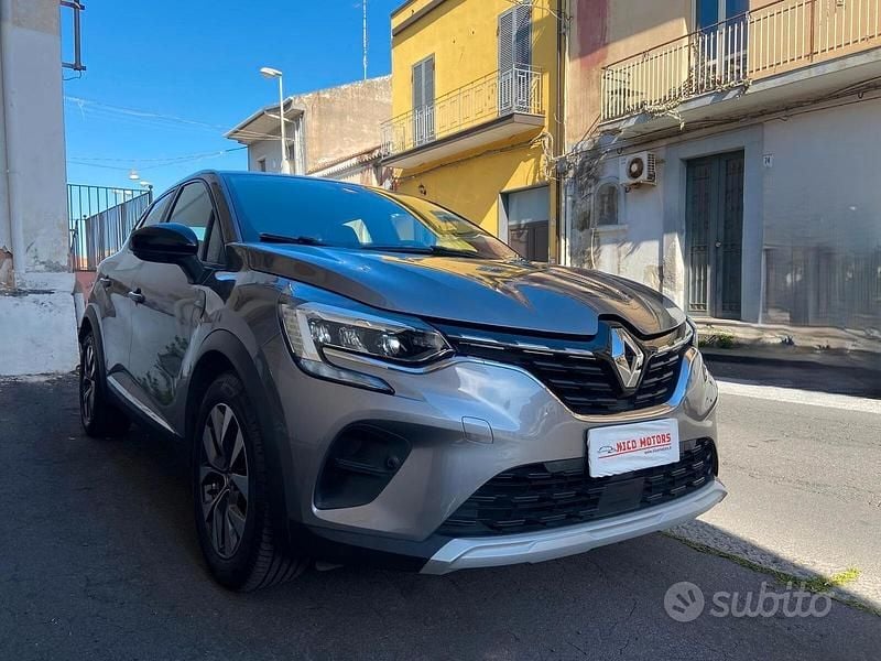 Usata Renault Captur Zen 95 CV (69 kW) 2021 Grigio SUV