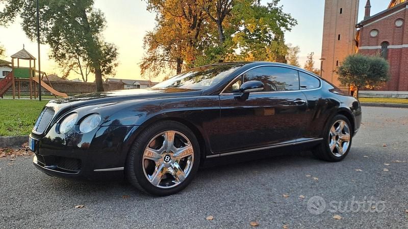 Usata Bentley Continental GT 559 CV (411 kW) 2004 Blu Coupé