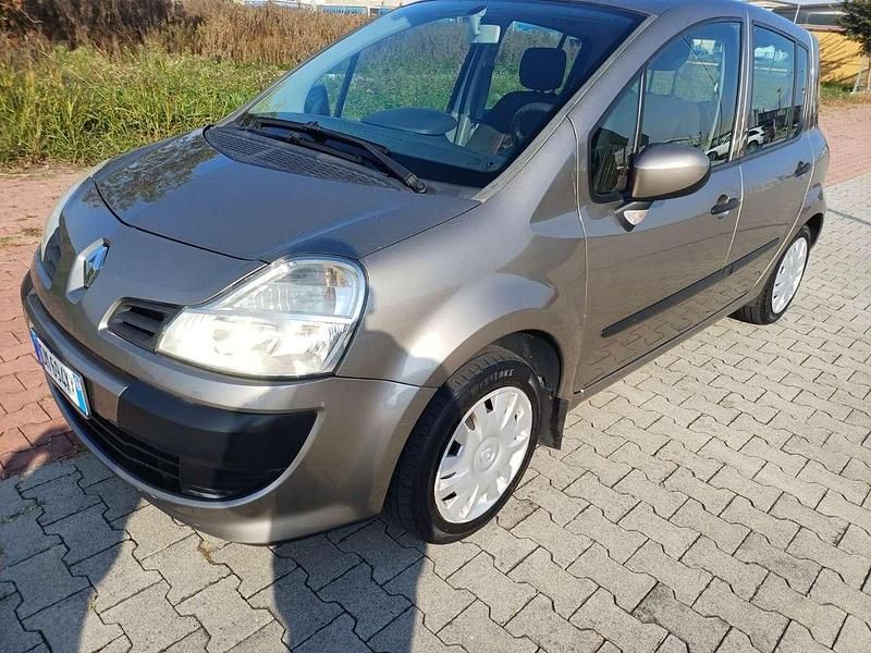 Usata Renault Modus Dynamique 75 CV (55 kW) 2008 Other Monovolume