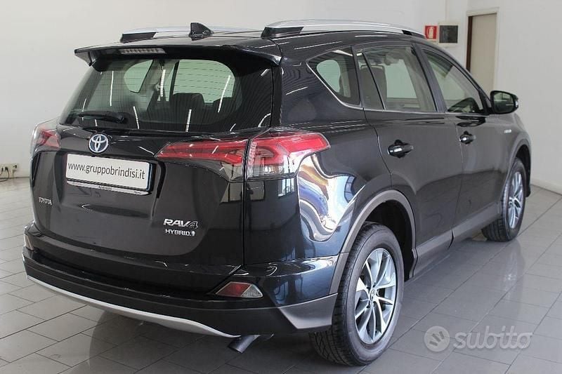Usata Toyota RAV4 Hybrid Business Edition 145 CV (106 kW) 2017 Blu SUV