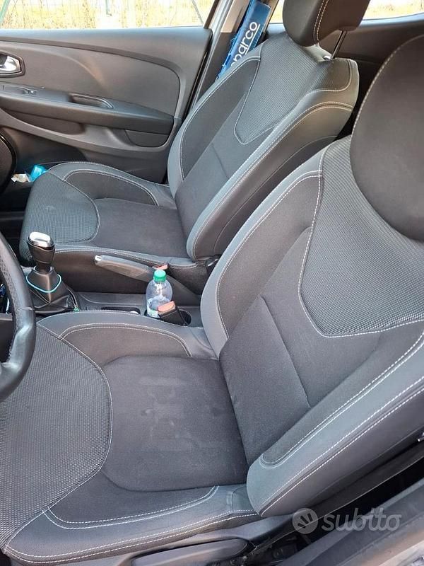 Usata Nissan Qashqai 150 CV (110 kW) 2011 Grigio SUV