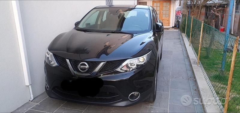 Nero Usata 2016 Nissan Qashqai SUV | 13.500 € (Buon prezzo) - Immagine 1/3