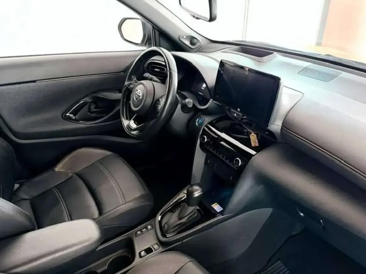 Usata Toyota Yaris Cross 92 CV (67 kW) 2021 Bronzo SUV