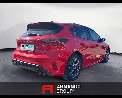 Begagnad Ford Focus ST-Line 125 HK (91 kW) 2023 Röd Halvkombi