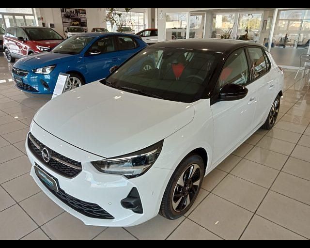 Occasion Opel Corsa-e GS Line 2022 Blanc Citadine