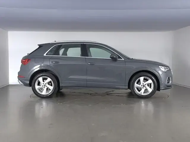 Usata Audi Q3 Advanced 150 CV (110 kW) 2024 Grigio atomico metallizzato SUV