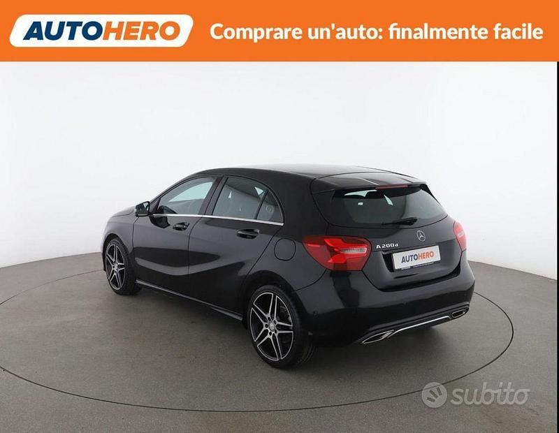 Usata Mercedes A200 135 CV (99 kW) 2016 Nero Berlina