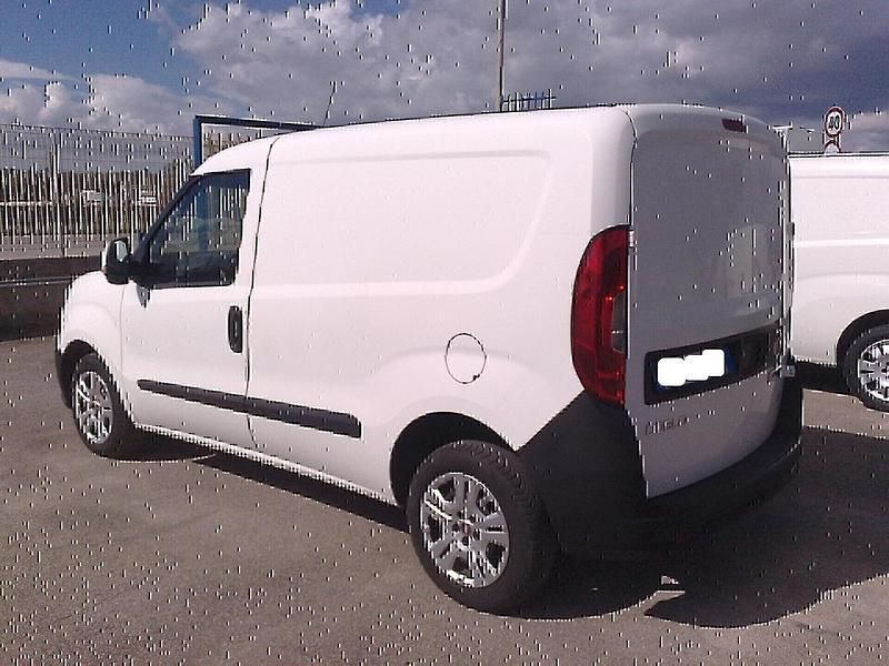 Usata Fiat Doblò 89 CV (65 kW) 2016 Bianco Monovolume