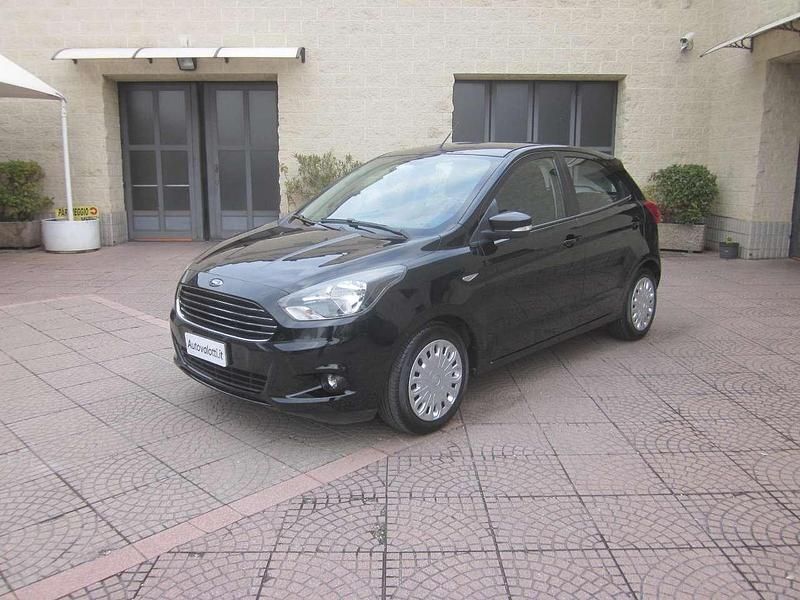 Usata Ford Ka 71 CV (52 kW) 2017 Nero Berlina