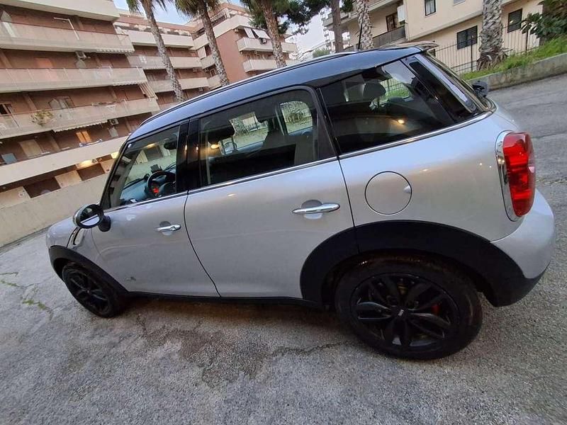 Usata Mini Cooper D Countryman 111 CV (81 kW) 2014 Grigio SUV