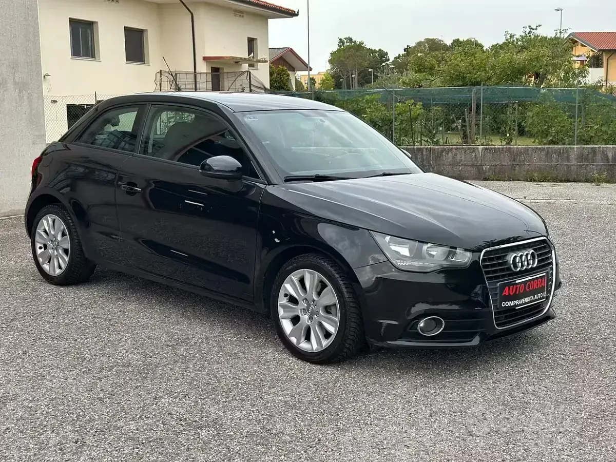 Usata Audi A1 Ambition 105 CV (77 kW) 2010 Nero Utilitaria