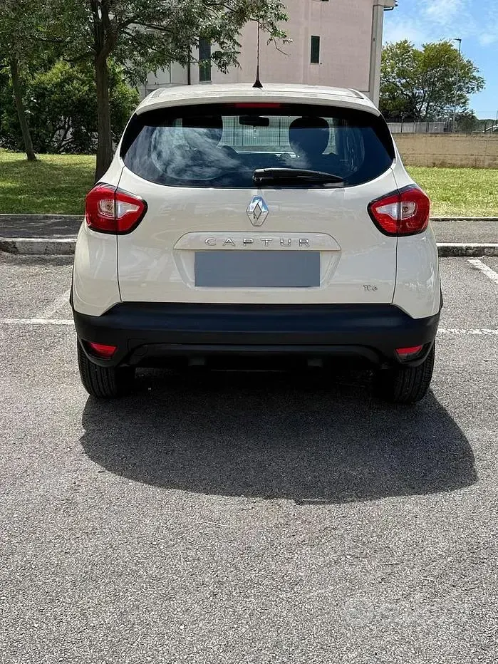 Usata Renault Captur 90 CV (66 kW) 2015 SUV
