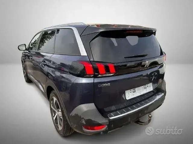 Usata Peugeot 5008 Allure 131 CV (96 kW) 2018 Grigio scuro SUV