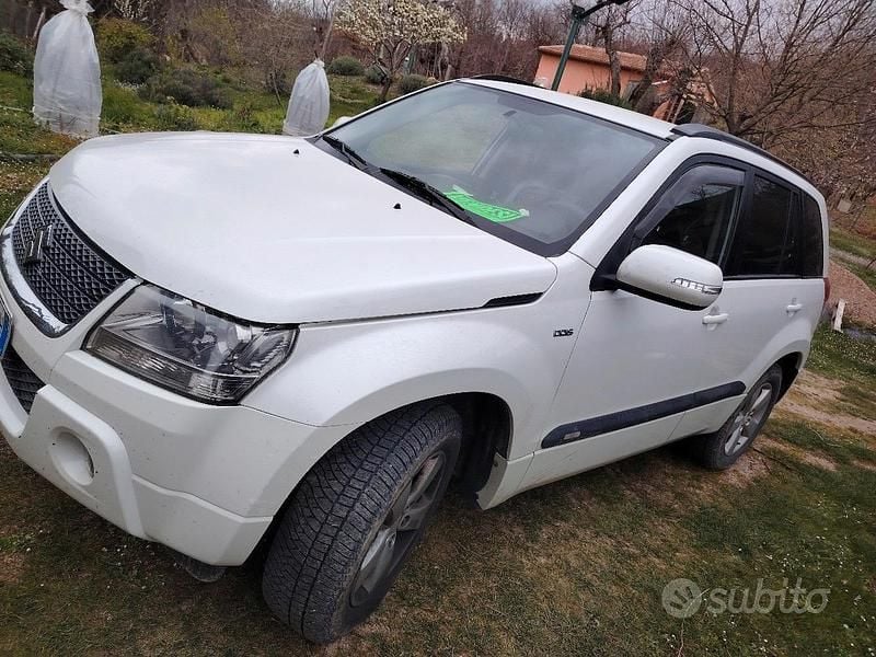 Usata Suzuki Grand Vitara 2009 Bianco SUV