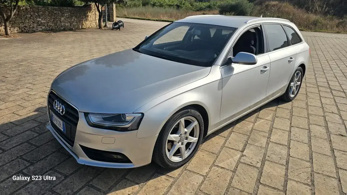 Usata Audi A4 Business Plus 143 CV (105 kW) 2014 Argento Station wagon