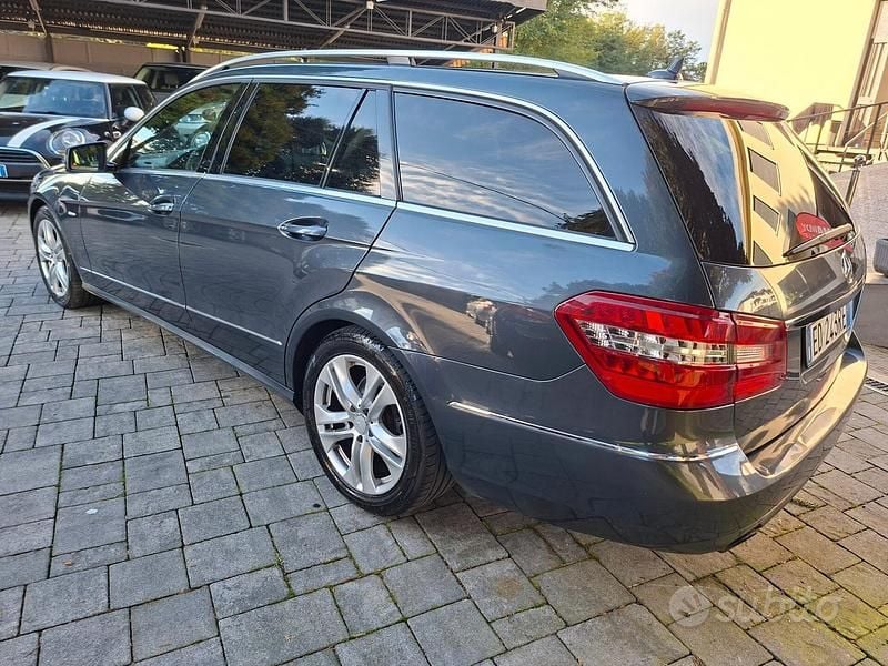 Usata Mercedes E350 Avantgarde 265 CV (194 kW) 2010 Grigio Station wagon