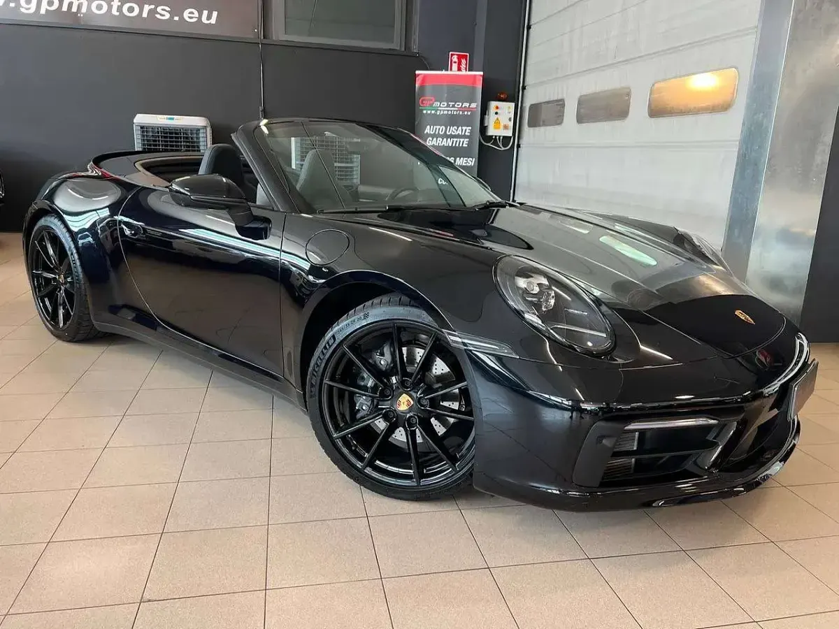 Usata Porsche 911 Carrera Cabriolet 385 CV (283 kW) 2024 Nero Cabrio