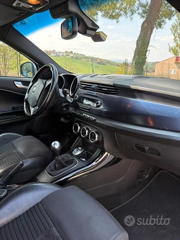 Usata Alfa Romeo Giulietta 170 CV (125 kW) 2010 Bianco Utilitaria