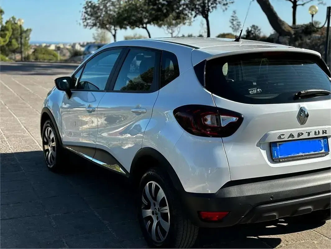 Usata Renault Captur 90 CV (66 kW) 2017 SUV