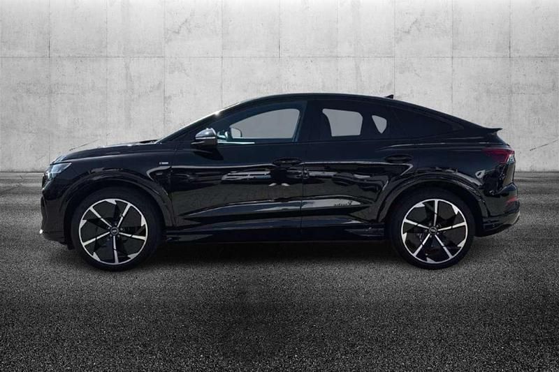 Usata Audi Q4 e-tron S-Line 125 kW (170 CV) 2023 Nero metallizzato SUV