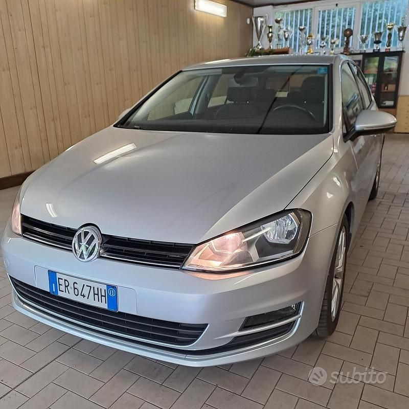 Używany VW Golf VII Comfortline 110 KM (80 kW) 2013 Szary Sedan/Limuzyna