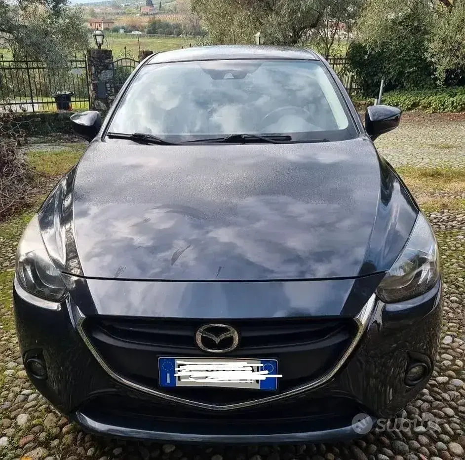 Usata Mazda 2 75 CV (55 kW) 2016 Nero Berlina
