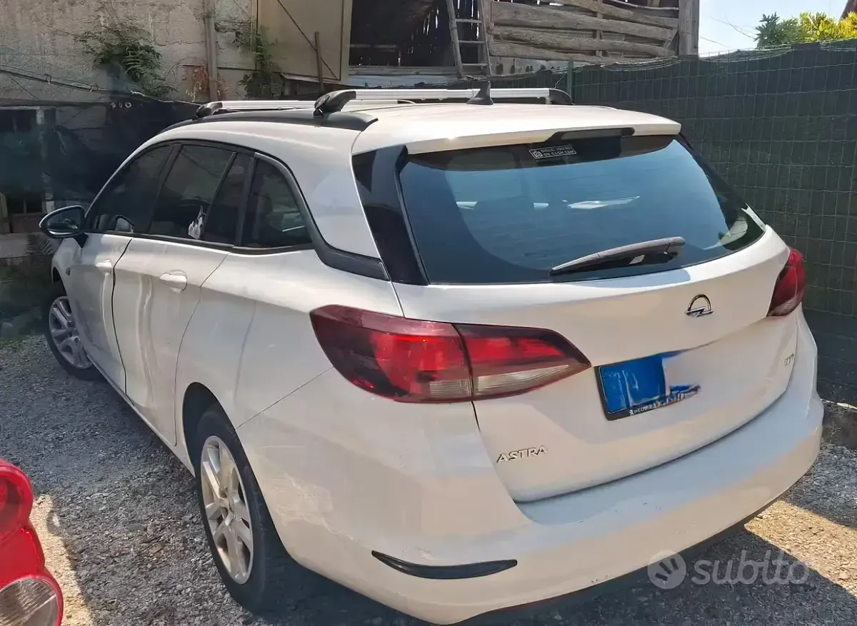 Usata Opel Astra 101 CV (74 kW) 2016 Station wagon