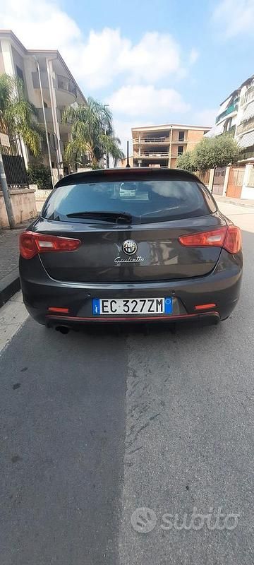 Usata Alfa Romeo Giulietta 105 CV (77 kW) 2010 Grigio Utilitaria
