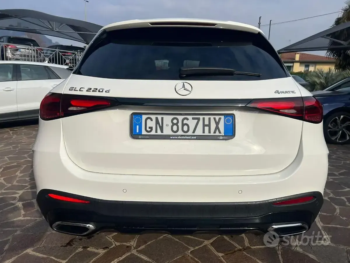 Usata Mercedes GLC220 AMG Line Premium Plus 197 CV (144 kW) 2023 Bianco SUV